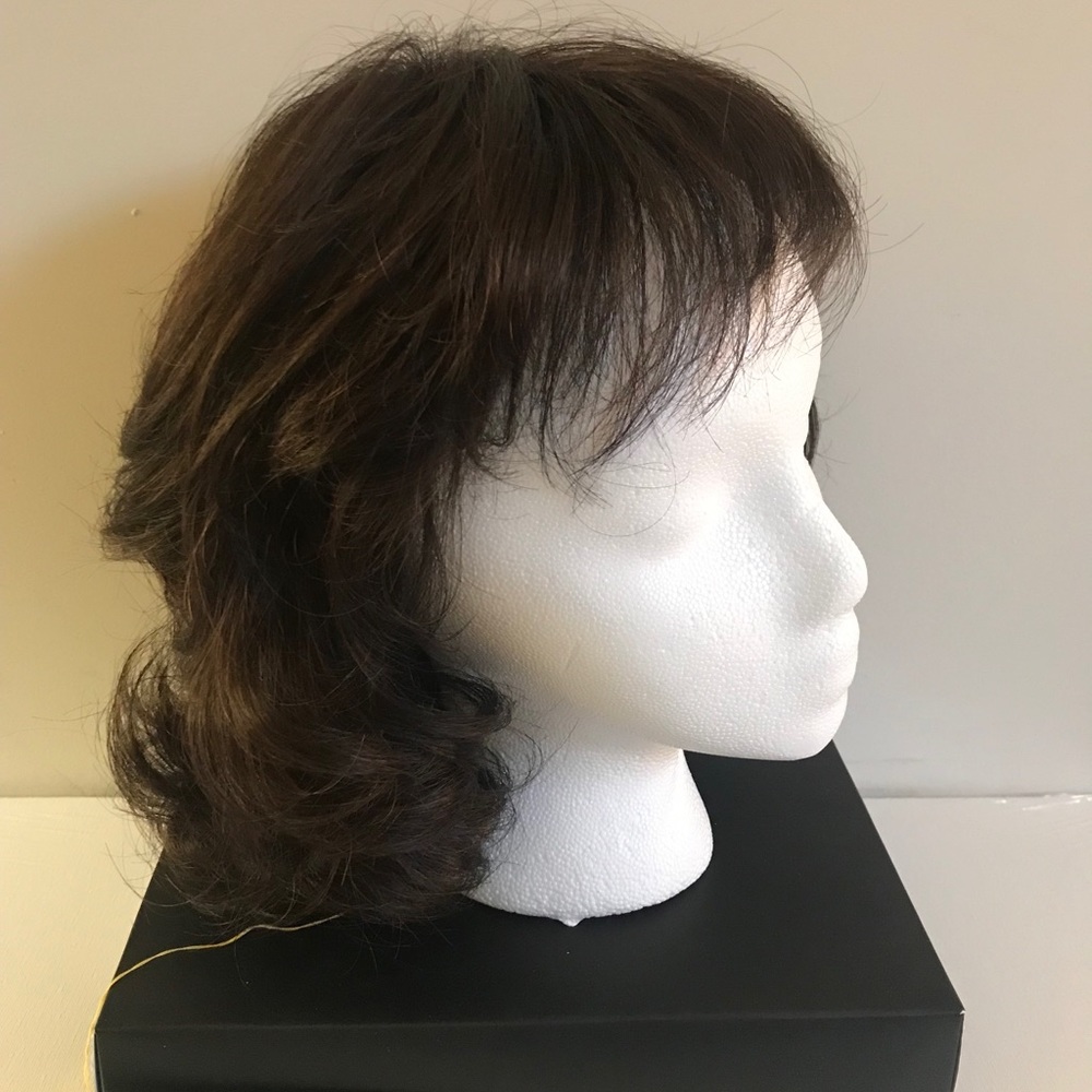 Woman’s LUXURY WIG Tony of Beverly - Picture 10 of 14